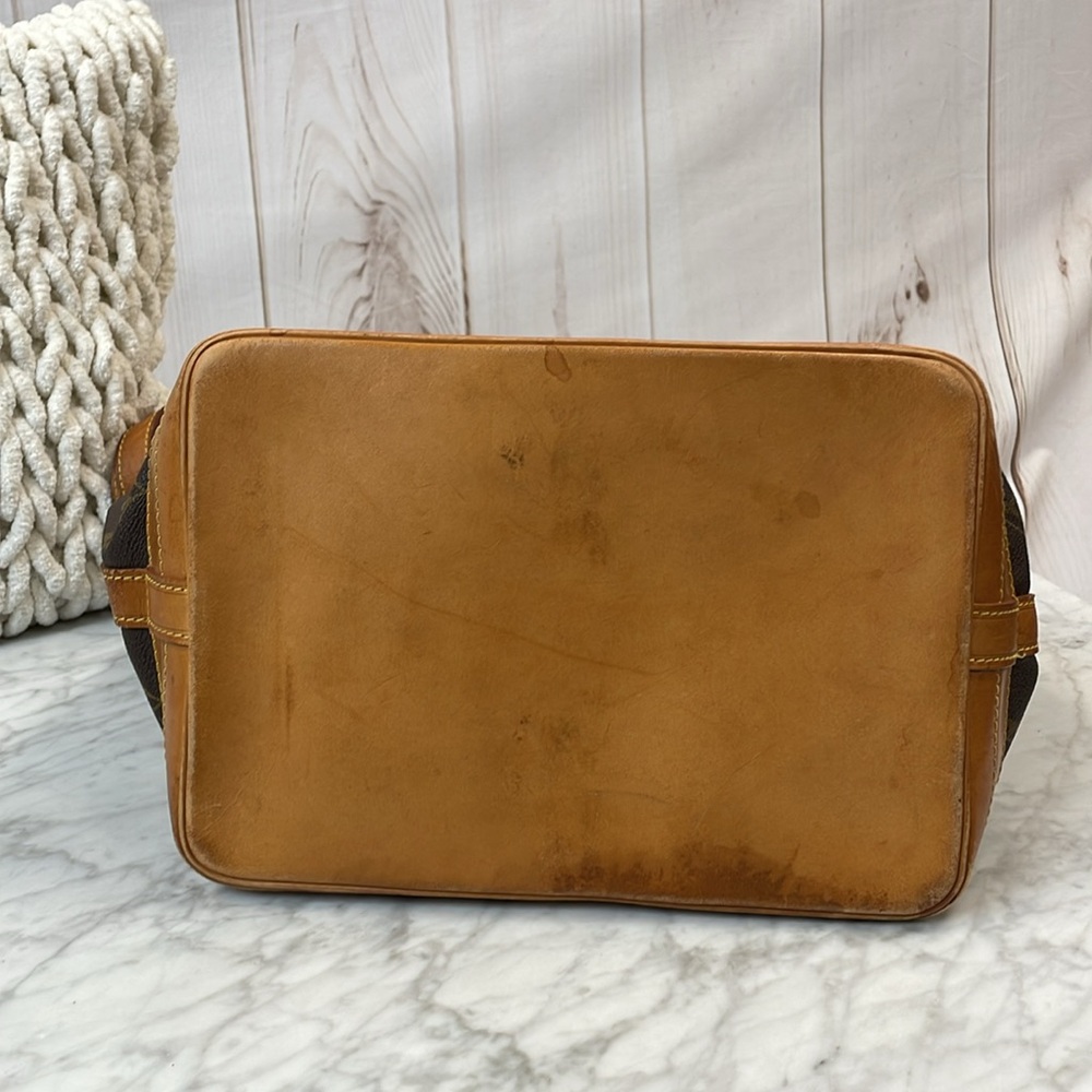 Louis Vuitton Brown Monogram Canvas Shoulder bucket bag - Picture 4 of 14